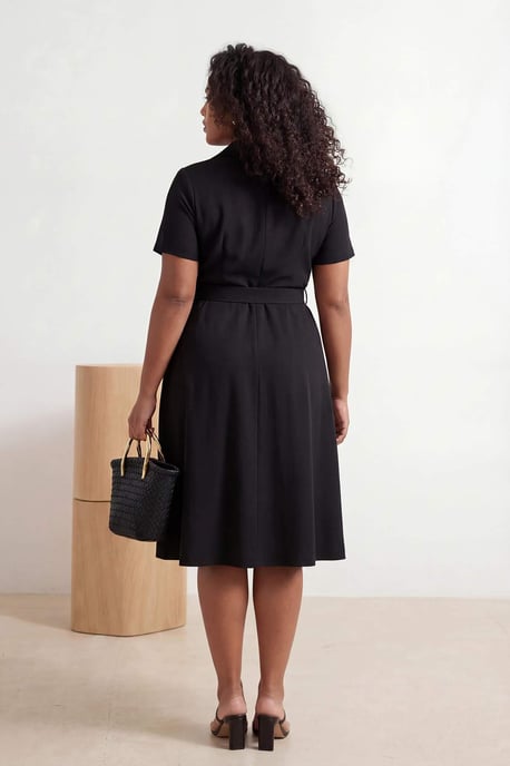 Trendyol Curve Dam Svart Enfärgad Midi Kort Elegant/Kväll A-linje Plus size Klänning - Image 2