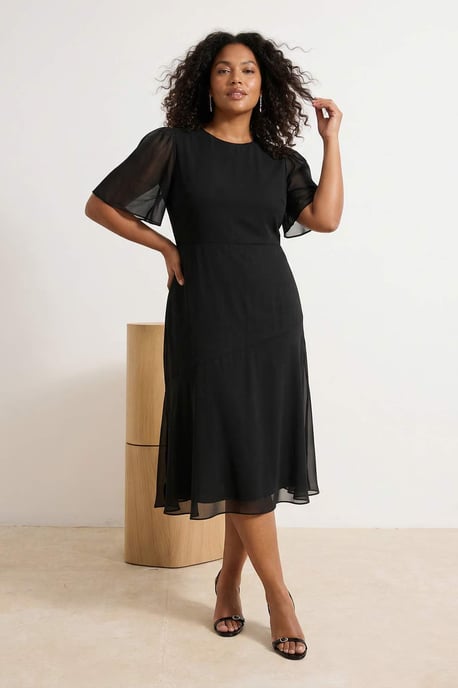 Trendyol Curve Dam Svart Enfärgad Midi Kort Kväll / Vardag Skater Plus size Klänning - Image 2