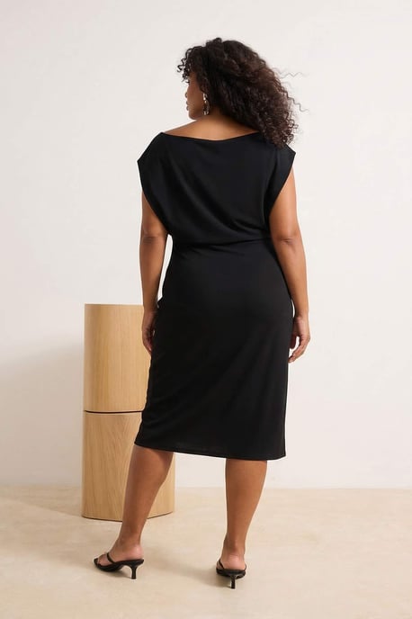 Trendyol Curve Dam Svart Enfärgad Midi Ärmlös Casual Bodycon Plus size Klänning - Image 2