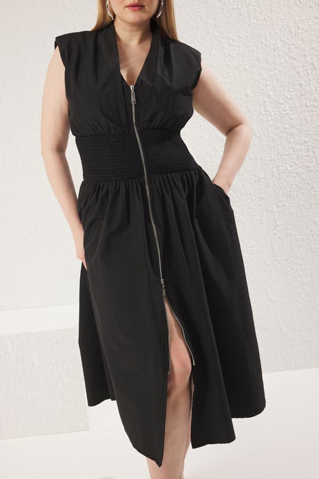 Trendyol Curve Dam Svart Enfärgad Midi Ärmlös Kväll / Vardag A-linje Plus size Klänning - Image 2