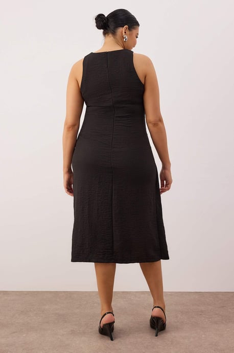 Trendyol Curve Dam Svart Enfärgad Midi Ärmlös Fest A-linje Plus size Klänning - Image 3