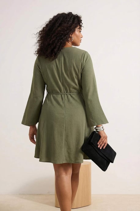 Trendyol Curve Dam Khaki Randig Kort / Mini Lång Casual A-linje Plus size Klänning - Image 6