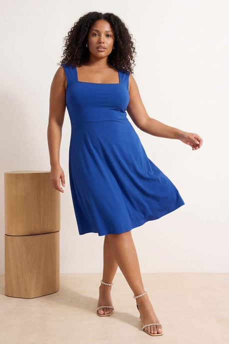 Trendyol Curve Dam Blå Enfärgad Kort / Mini Ärmlös Skater Plus size Klänning - Image 1