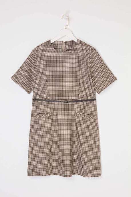 Trendyol Curve Dam Beige Rutig Kort / Mini Kort A-linje Plus size Klänning - Image 3
