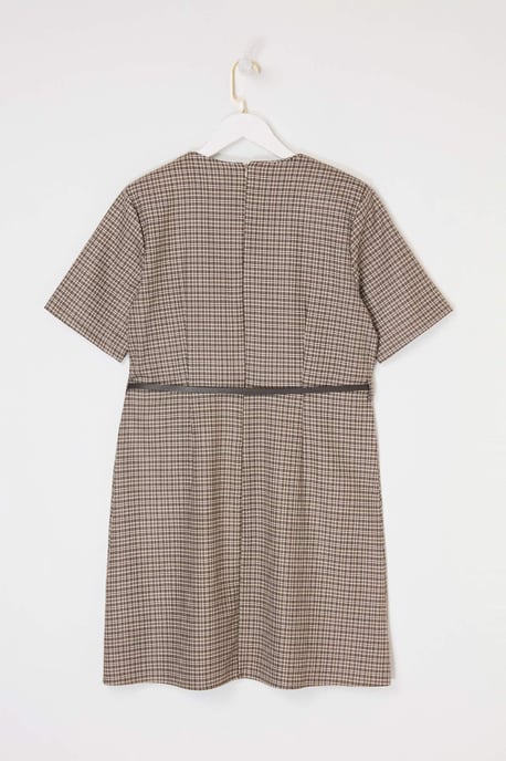 Trendyol Curve Dam Beige Rutig Kort / Mini Kort A-linje Plus size Klänning - Image 5