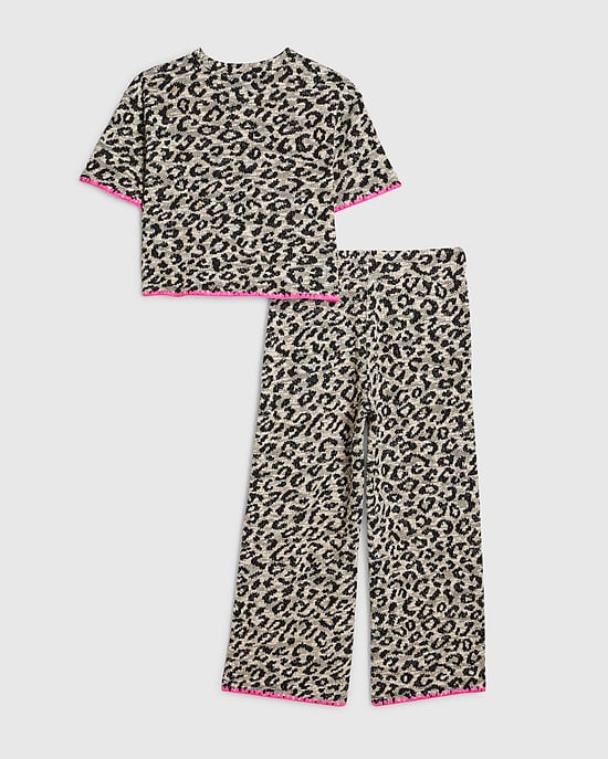 River Island Girls T-Shirt & Bottoms Set Beige Leopard Whipstitch 2 Piece - Image 2