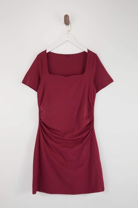 Trendyol Curve Dam Vinröd Enfärgad Kort / Mini Kort Casual A-linje Plus size Klänning - Image 3