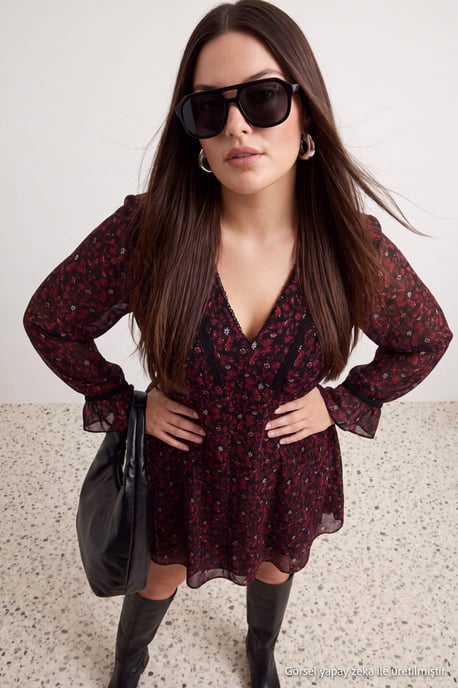 Trendyol Curve Dam Vinröd Blommig Kort / Mini Lång A-linje Plus size Klänning - Image 3
