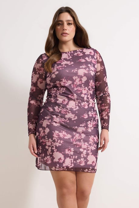 Trendyol Curve Dam Vinröd Blommig Kort / Mini Lång Casual A-linje Plus size Klänning - Image 1