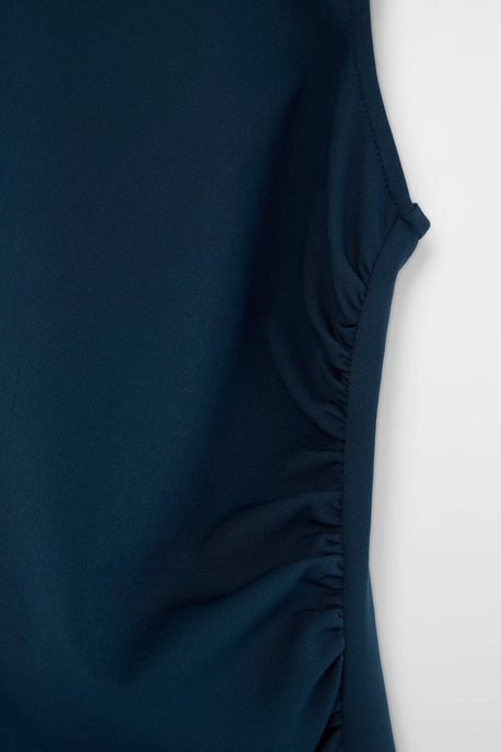 Trendyol Curve Dam Grön Enfärgad Kort / Mini Ärmlös A-linje Plus size Klänning - Image 4