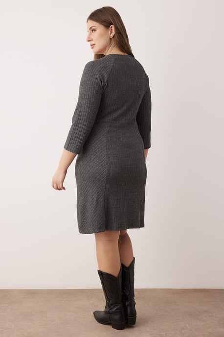Trendyol Curve Dam Grå Enfärgad Kort / Mini Lång Casual A-linje Plus size Klänning - Image 3