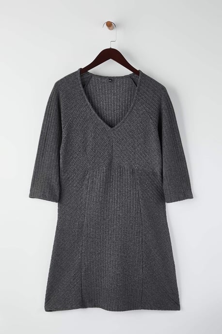Trendyol Curve Dam Grå Enfärgad Kort / Mini Lång Casual A-linje Plus size Klänning - Image 4