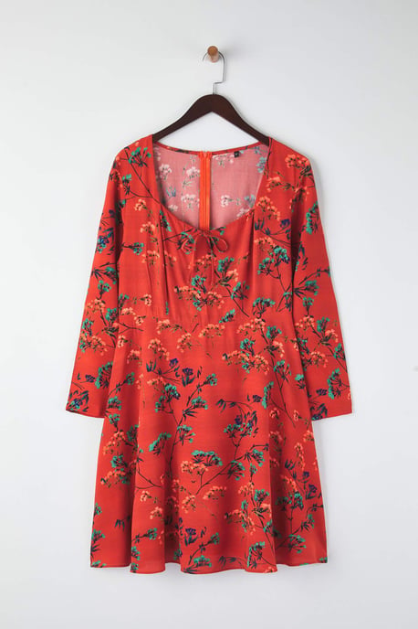 Trendyol Curve Dam Vinröd Blommig Kort / Mini Lång Casual A-linje Plus size Klänning - Image 4