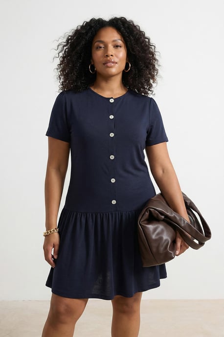 Trendyol Curve Dam Grå Enfärgad Kort / Mini Kort Casual A-linje Plus size Klänning - Image 1