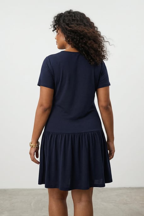 Trendyol Curve Dam Grå Enfärgad Kort / Mini Kort Casual A-linje Plus size Klänning - Image 3