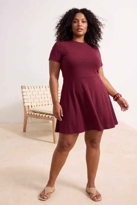 Trendyol Curve Dam Vinröd Enfärgad Kort / Mini Kort Skater Plus size Klänning - Image 6