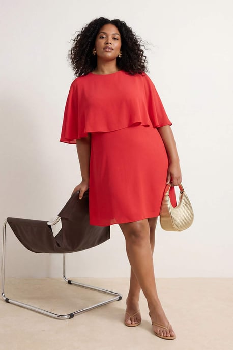 Trendyol Curve Dam Röd Enfärgad Kort / Mini Ärmlös Rak Plus size Klänning - Image 1