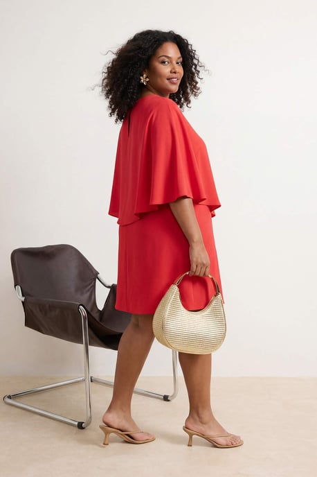 Trendyol Curve Dam Röd Enfärgad Kort / Mini Ärmlös Rak Plus size Klänning - Image 2
