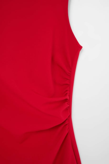 Trendyol Curve Dam Röd Enfärgad Kort / Mini Ärmlös A-linje Plus size Klänning - Image 4