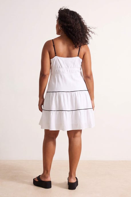 Trendyol Curve Dam Vit Enfärgad Kort / Mini Ärmlös A-linje Plus size Klänning - Image 2