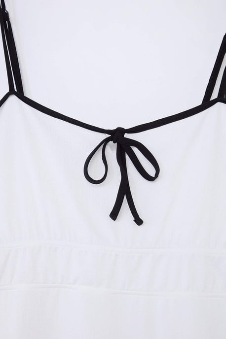 Trendyol Curve Dam Vit Enfärgad Kort / Mini Ärmlös A-linje Plus size Klänning - Image 4