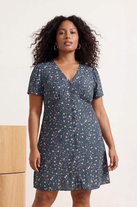 Trendyol Curve Dam Mörkblå Blommig Kort / Mini Kort Casual Skater Plus size Klänning - Image 6