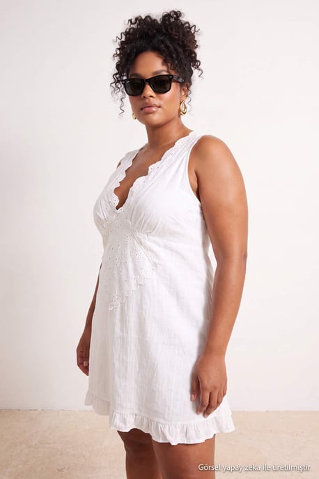Trendyol Curve Dam Vit Enfärgad Kort / Mini Ärmlös A-linje Plus size Klänning - Image 6