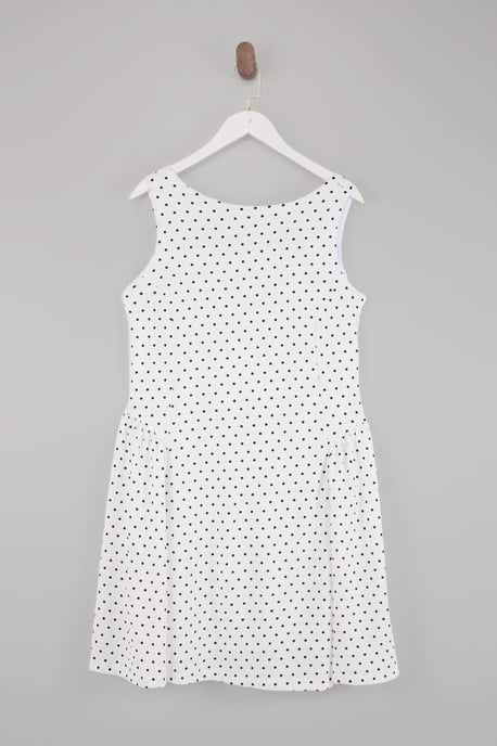 Trendyol Curve Dam Vit Prickig Kort / Mini Ärmlös Casual A-linje Plus size Klänning - Image 3