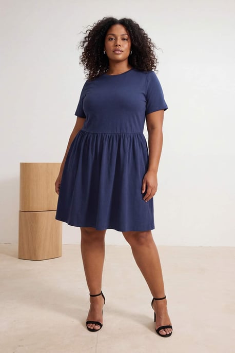 Trendyol Curve Dam Mörkblå Enfärgad Kort / Mini Kort Casual Skater Plus size Klänning - Image 1