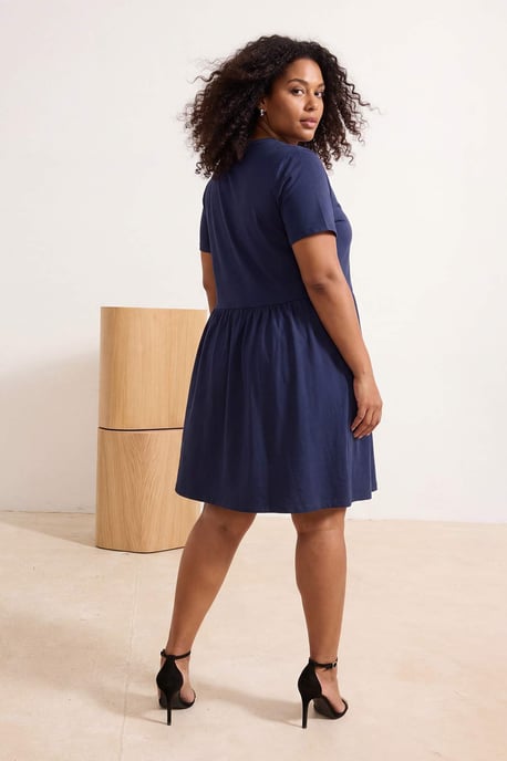 Trendyol Curve Dam Mörkblå Enfärgad Kort / Mini Kort Casual Skater Plus size Klänning - Image 2