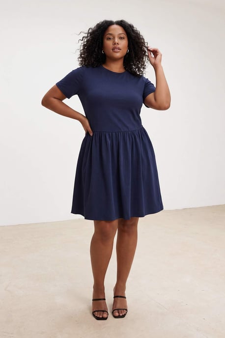 Trendyol Curve Dam Mörkblå Enfärgad Kort / Mini Kort Casual Skater Plus size Klänning - Image 6