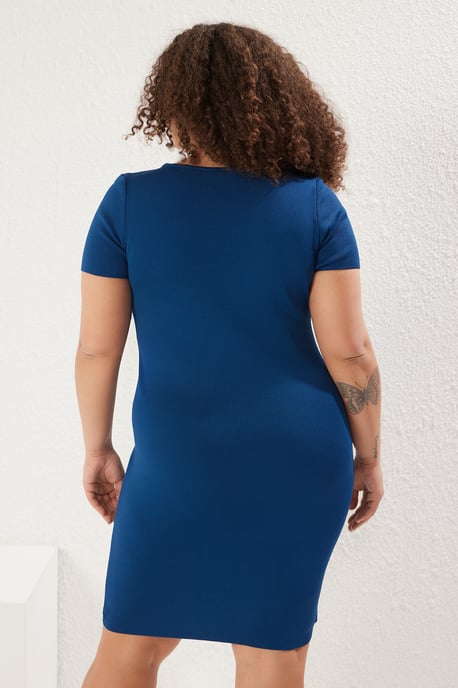Trendyol Curve Dam Mörkblå Enfärgad Kort / Mini Kort Casual Skater Plus size Klänning - Image 4