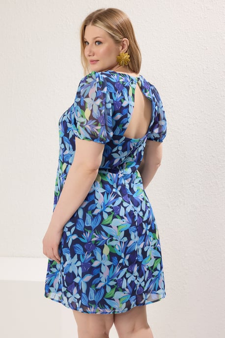 Trendyol Curve Dam Blå Blommig Kort / Mini Kort Casual A-linje Plus size Klänning - Image 4