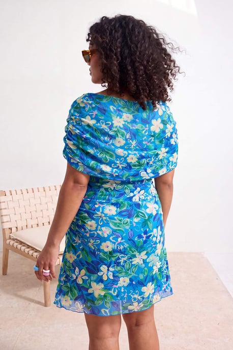 Trendyol Curve Dam Blå Blommig Kort / Mini Ärmlös Casual Bodycon Plus size Klänning - Image 2