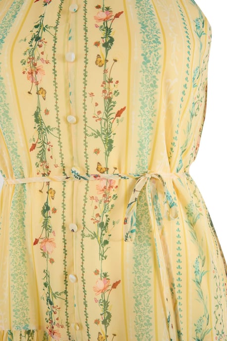 Trendyol Curve Dam Gul Blommig Kort / Mini Ärmlös Casual A-linje Plus size Klänning - Image 4