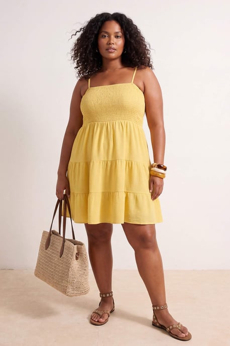 Trendyol Curve Dam Gul Enfärgad Kort / Mini Ärmlös A-linje Plus size Klänning - Image 6