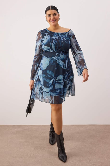 Trendyol Curve Dam Blå Blommig Kort / Mini Lång Casual Skater Plus size Klänning - Image 1