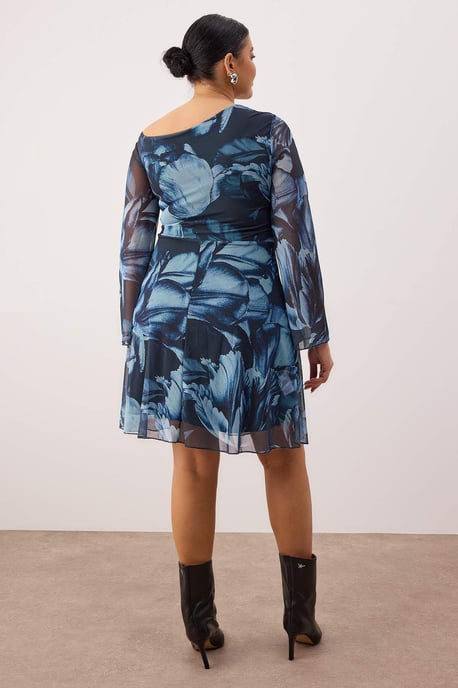Trendyol Curve Dam Blå Blommig Kort / Mini Lång Casual Skater Plus size Klänning - Image 3
