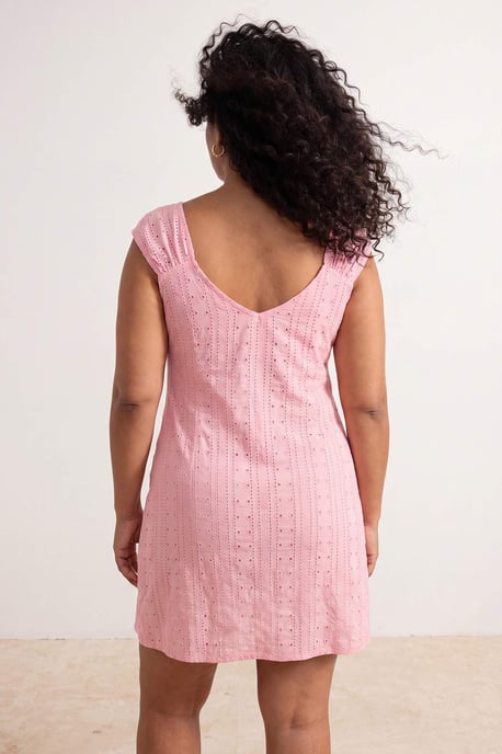 Trendyol Curve Dam Rosa Enfärgad Kort / Mini Ärmlös Casual A-linje Plus size Klänning - Image 2