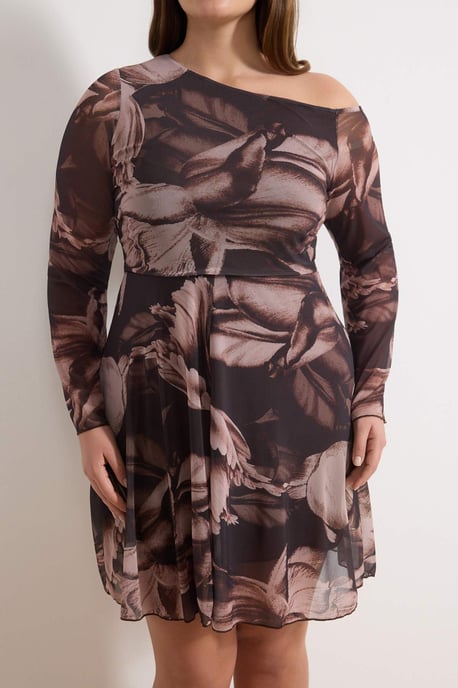 Trendyol Curve Dam Brun Blommig Kort / Mini Lång Casual Skater Plus size Klänning - Image 2