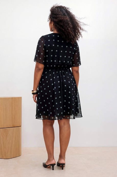 Trendyol Curve Dam Brun Paisley Kort / Mini Kort Casual Dubbelknäppt Plus size Klänning - Image 2