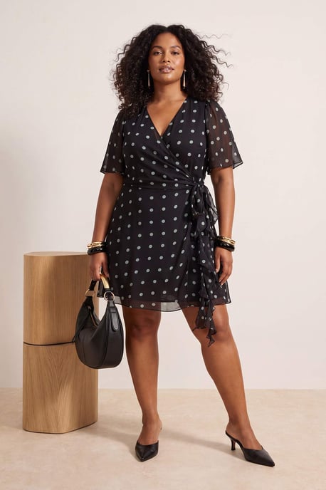 Trendyol Curve Dam Brun Paisley Kort / Mini Kort Casual Dubbelknäppt Plus size Klänning - Image 4