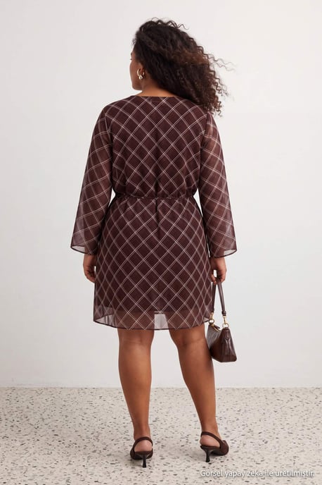 Trendyol Curve Dam Brun Rutig Kort / Mini Lång A-linje Plus size Klänning - Image 3
