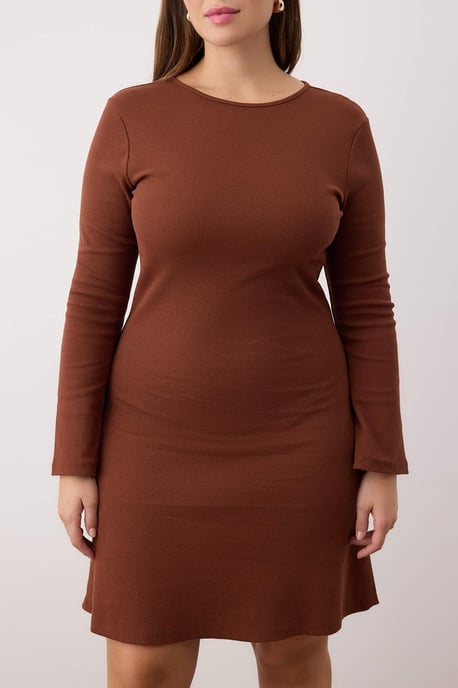 Trendyol Curve Dam Brun Enfärgad Kort / Mini Lång Casual A-linje Plus size Klänning - Image 2