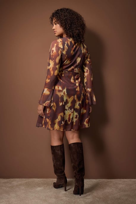 Trendyol Curve Dam Brun Blommig Kort / Mini Lång Casual A-linje Plus size Klänning - Image 3
