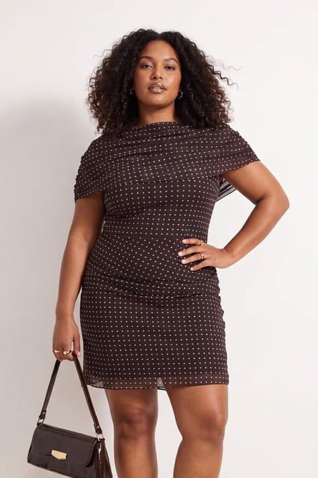 Trendyol Curve Dam Brun Blommig Kort / Mini Ärmlös Casual Bodycon Plus size Klänning - Image 6