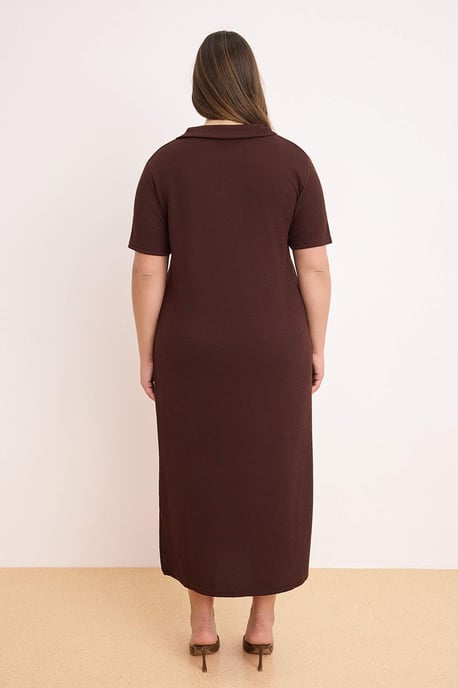 Trendyol Curve Dam Brun Enfärgad Kort / Mini Kort Casual Rak Plus size Klänning - Image 3