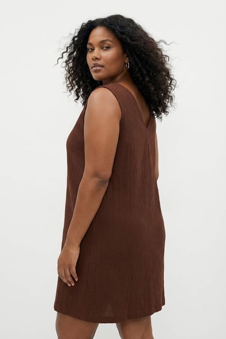 Trendyol Curve Dam Brun Enfärgad Kort / Mini Ärmlös Strandkläder Rak Plus size Klänning - Image 2