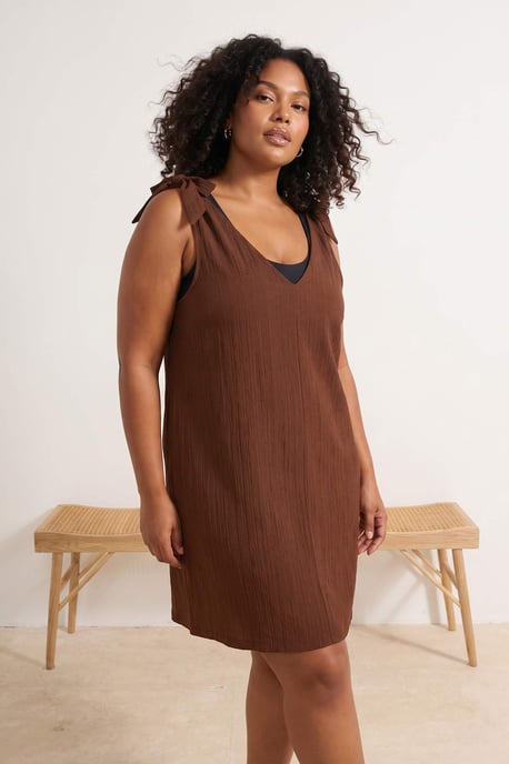 Trendyol Curve Dam Brun Enfärgad Kort / Mini Ärmlös Strandkläder Rak Plus size Klänning - Image 6
