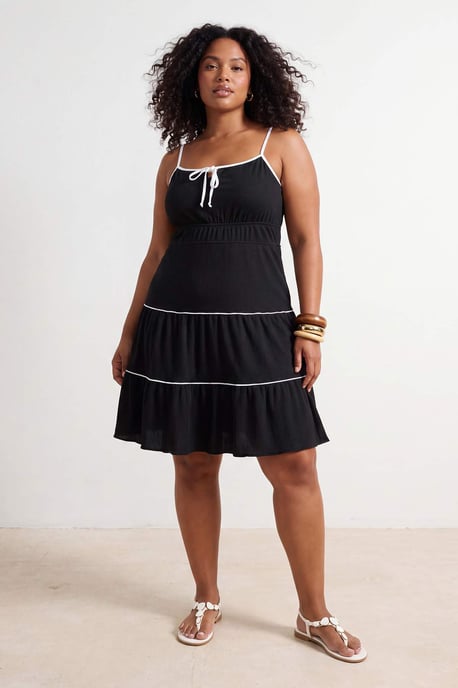 Trendyol Curve Dam Svart Enfärgad Kort / Mini Ärmlös A-linje Plus size Klänning - Image 2